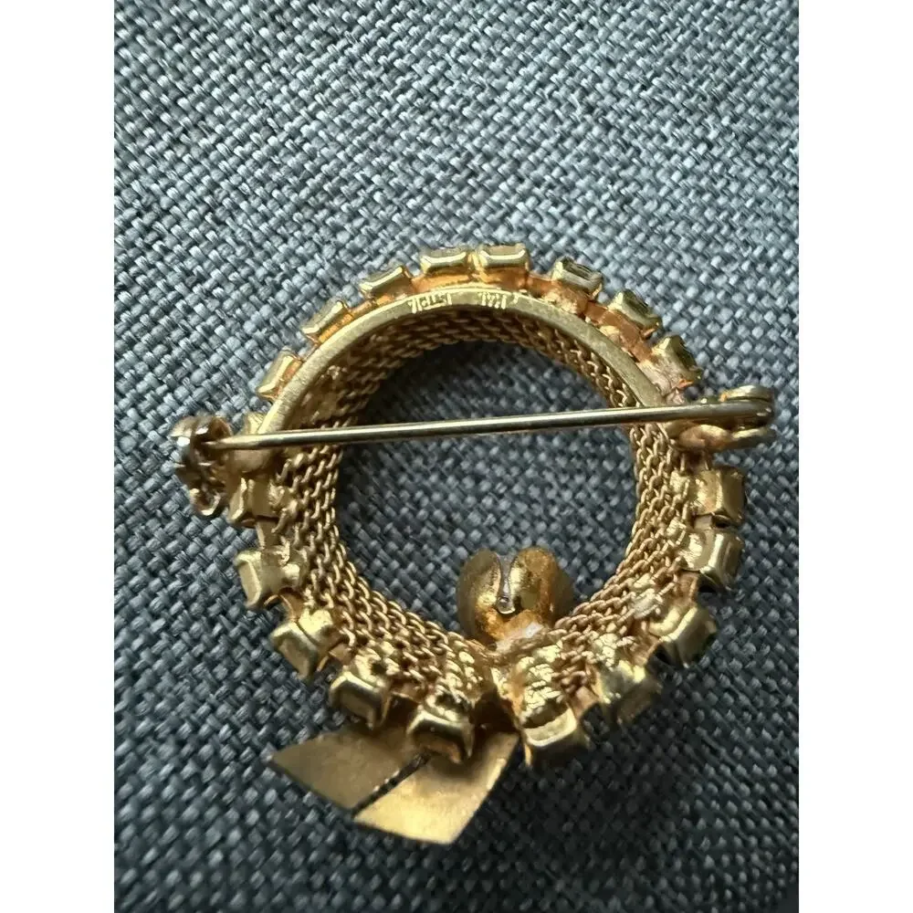 Vintage Made In Austria Mesh Rhinestone Wreath Brooch Gold Tone Faux Pearl Retro